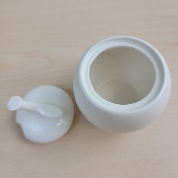 Tiffany & Co Apple Porcelain Sugar Dish - Picture 4 of 9